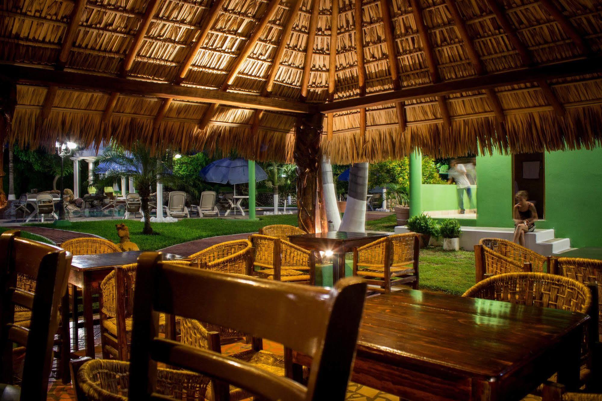Hotel & Suites Punta Esmeralda Puerto Escondido Kültér fotó